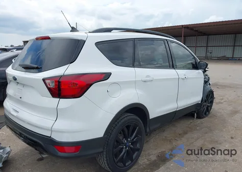 2019 Ford Escape Se from USA, damaged, VIN 1FMCU0GD9KUA34343